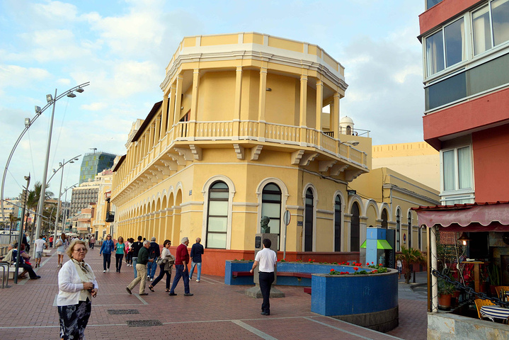 这是我第一天在拉斯帕尔马斯认识的巴西留学生(帕布罗?