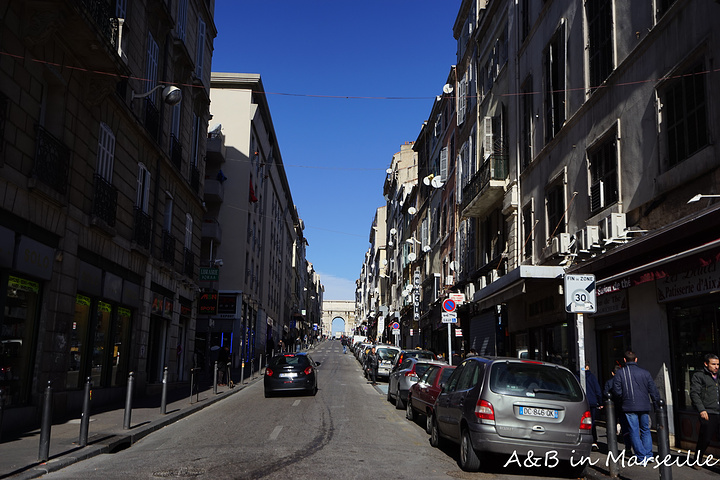 加纳比耶尔大街