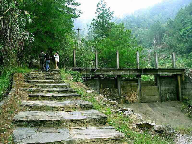 "风景漂亮是一方面，最重要的是天气凉爽温度宜人，在长沙市内如同火炉四十度时，这里只有二十多度_道吾山"的评论图片