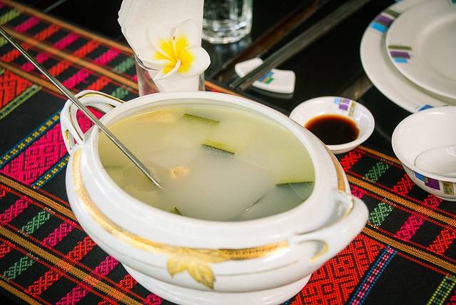 三亚亚龙湾五号度假别墅酒店·酉味海南菜小酒馆