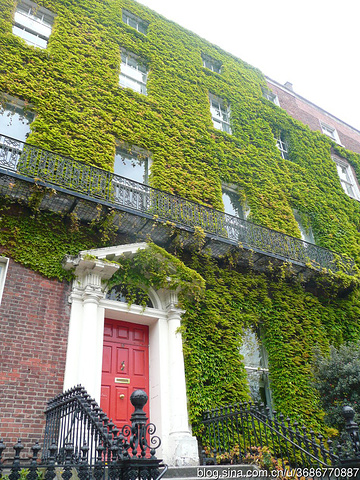 21 一直保持着传统的维多利亚式布局 繁茂的树和灌木丛 壮观的维多利亚时期的春夏花坛 我们计划中没有 圣史蒂芬公园 评论 去哪儿攻略