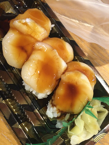 30岁以内的同学可以在机场或者台北车站捷运