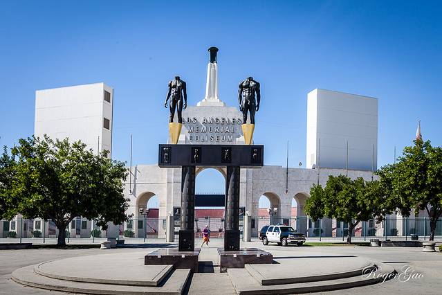 洛杉矶纪念体育场