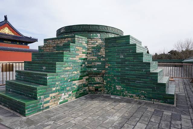 燔柴炉 主要是把祭祀以后的供品放进去焚烧