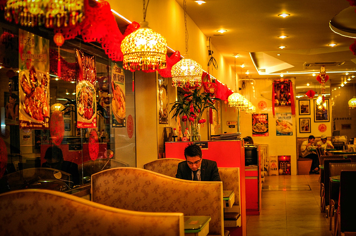 rose露丝港式茶餐厅,被tvb洗过脑的可以去吃吃,味道还算不错春熙坊