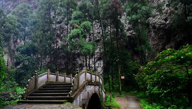 雁荡山净名谷景区