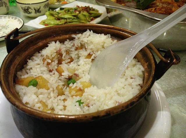 杨林闻氏兄弟酸菜鱼昆明店(白云路店)