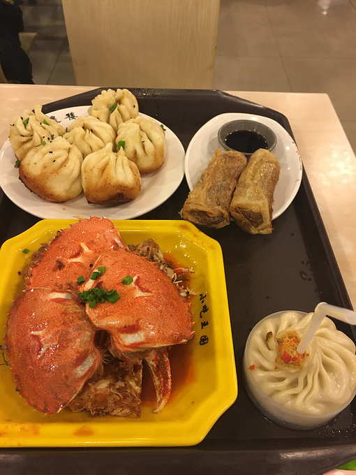 长途客运站3分感觉浦东机场国内线还是很苍白的…除了第一食品店可以