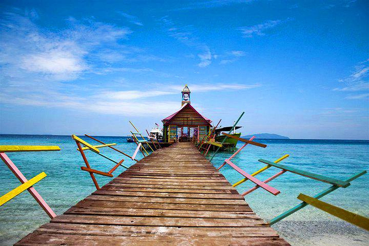 2021特别幸运的是度假村可以免费拍摄漂亮的婚纱照 别提我有多开心了 这是岛上独特的婚礼小教堂 很漂亮对吧 浪中岛 评论 去哪儿攻略