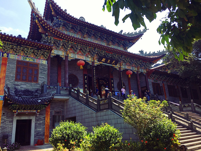 大鹏古城巢里巢外客栈东山寺