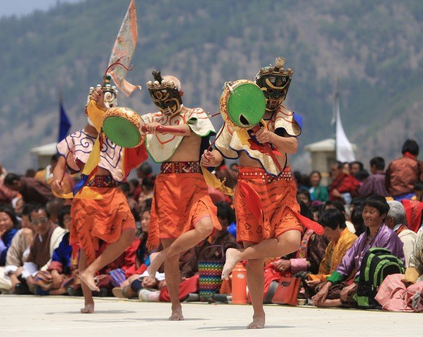 菩提下的梵唱,遗世而独立的禁地——不丹 国王走后,我们被安排在嘉宾