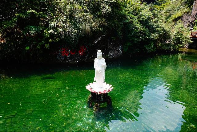 清池,一抹观音 你可以许愿,发呆