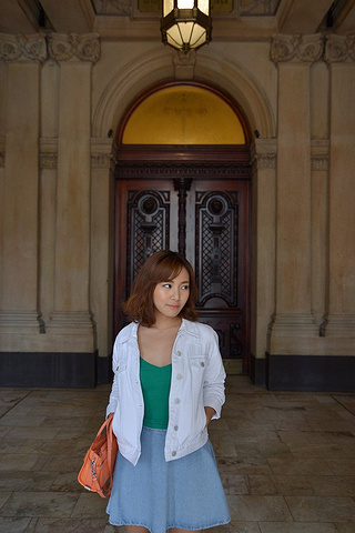 21 尼每天的日常就是白天到处逛逛 傍晚喝点小酒 每一天完结的超级快 大概9点就回到酒店躺着看美剧了 中国城 评论 去哪儿攻略