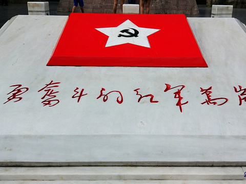 烈士纪念碑旅游景点图片