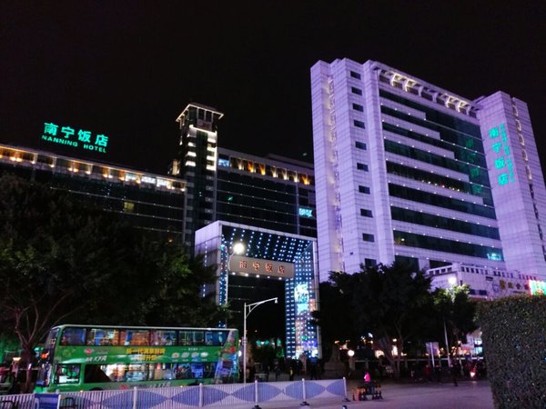 新朝阳商业广场