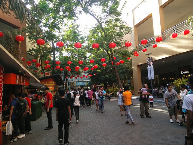 "SM亚洲购物中心号称亚洲最大的购物中心，也是新开发的马尼拉最大最好的购物中心， 靠近马尼拉湾_SM购物中心"的评论图片