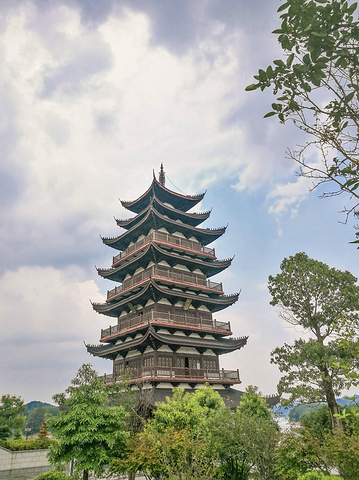 奎文塔是古城遂安三塔之一(另两塔为祥云塔,洪山塔),建于明代,六面七