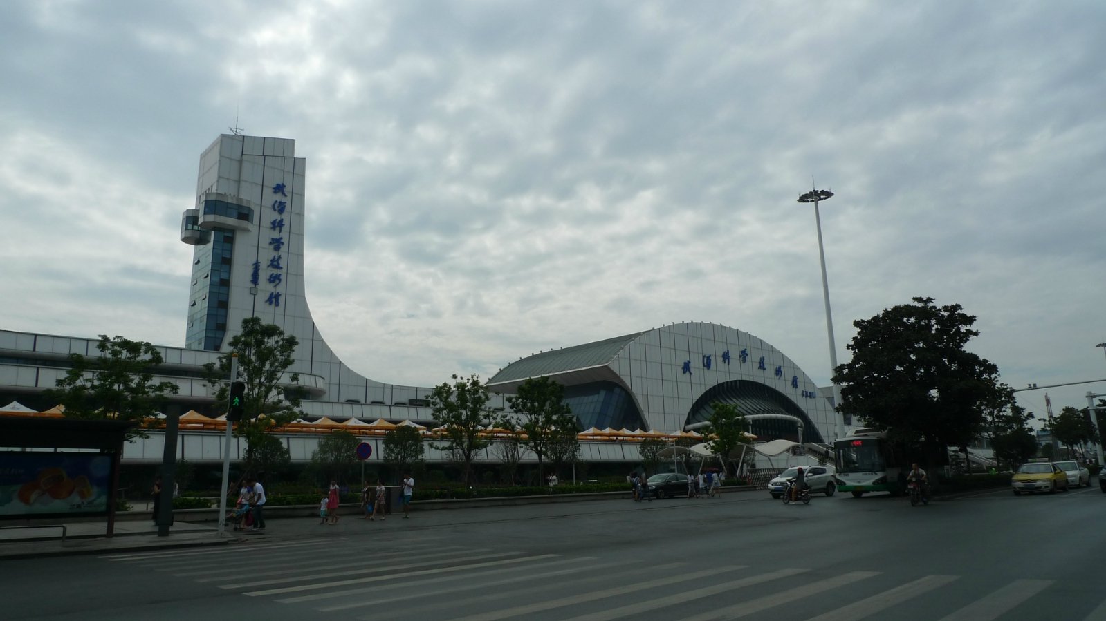 汉口江滩公园大门