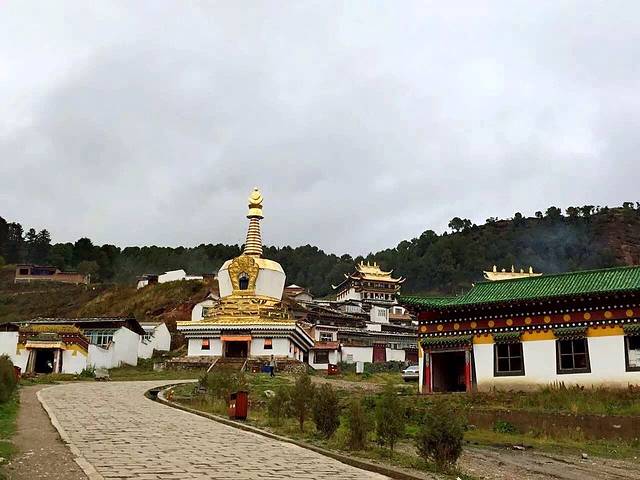 达合仓郎姆赛赤寺