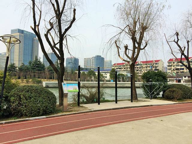 虹桥河滨公园
