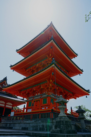 票很漂亮,可以当书签的呦!比起我们对待汉服的