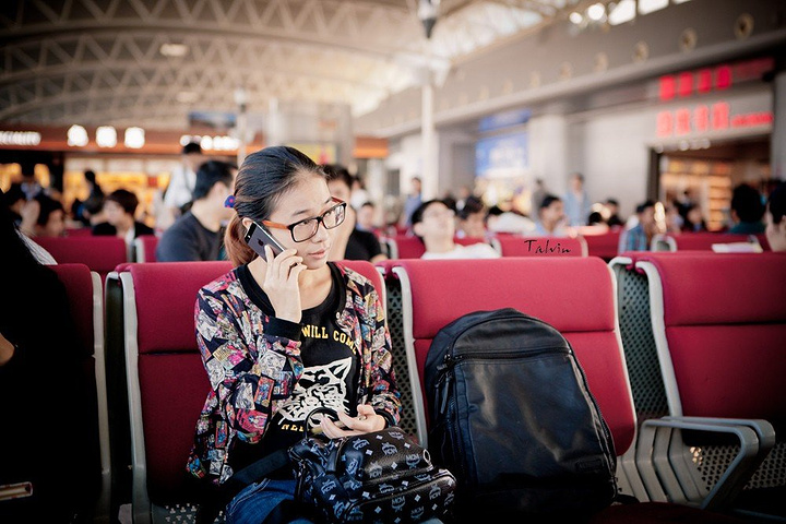.中转停留香港,偌大的香港机场中转停留时间只