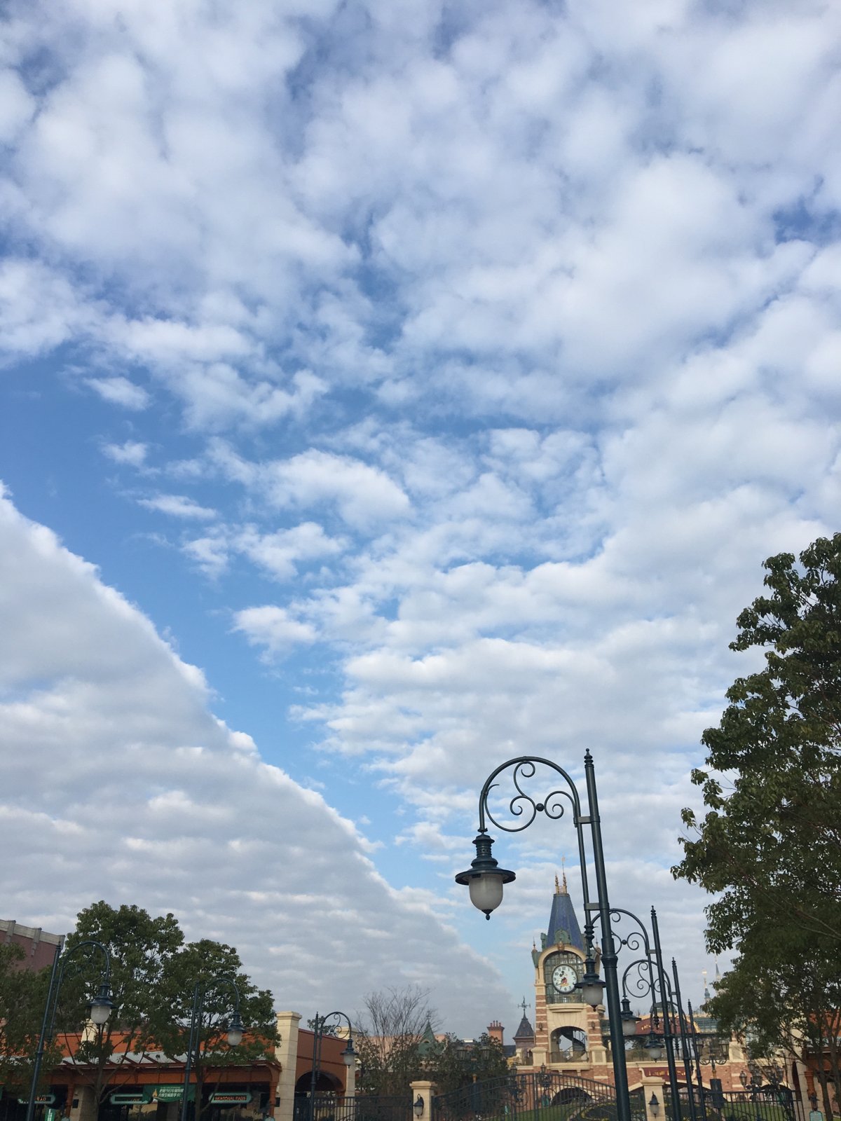 2019迪士尼小镇游玩攻略,飞跃地平线排队时候