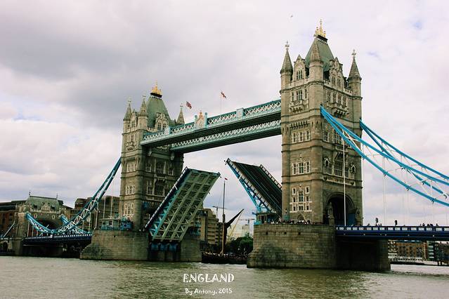 伦敦塔桥
