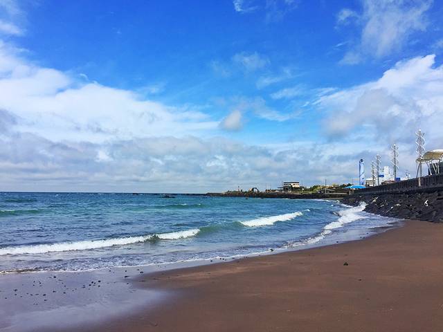 三阳黑沙海滨浴场