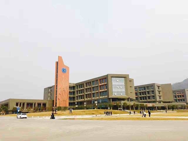 西南交通大学(峨眉校区)