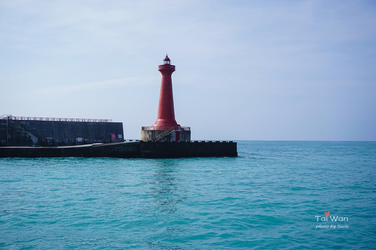 一楼因为离水面近,在船舷位置更容易近距离观看 s