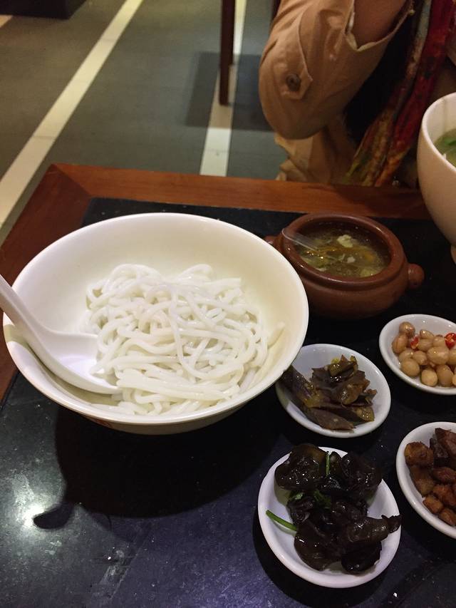 桥香园过桥米线（金马坊店）