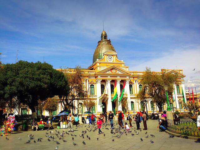 大教堂和穆里略广场