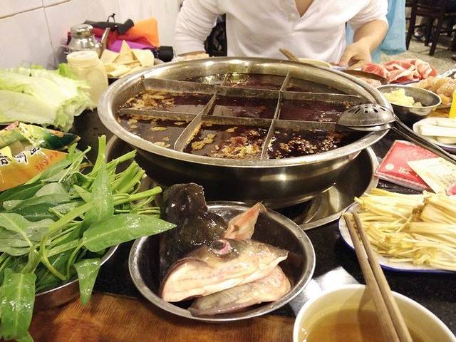 邓莽子老火锅(中兴路总店)