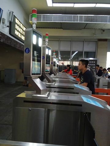 长沙火车站人工智能检票