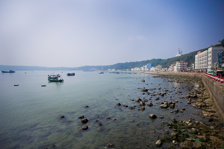 门口有一辆摩托车,非常的适合凹造型_南湾"的评论图片