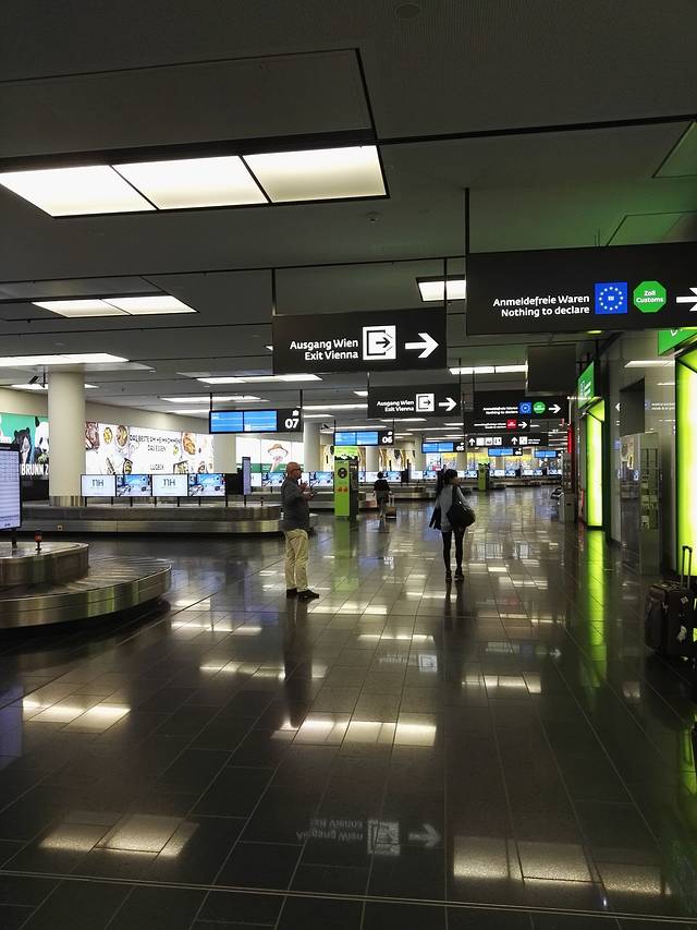 维也纳国际机场