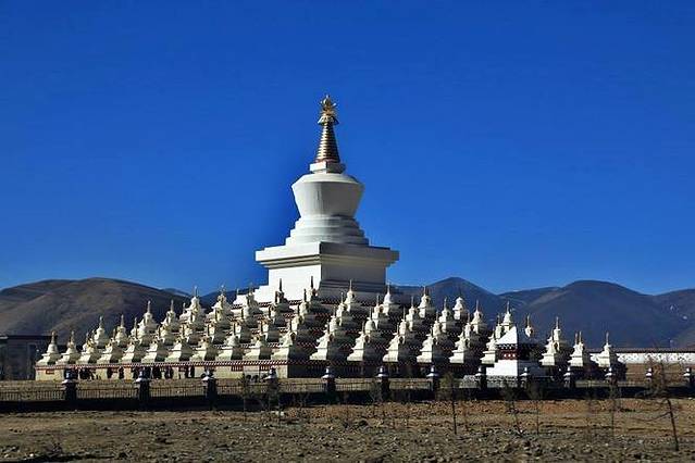 尊胜白塔
