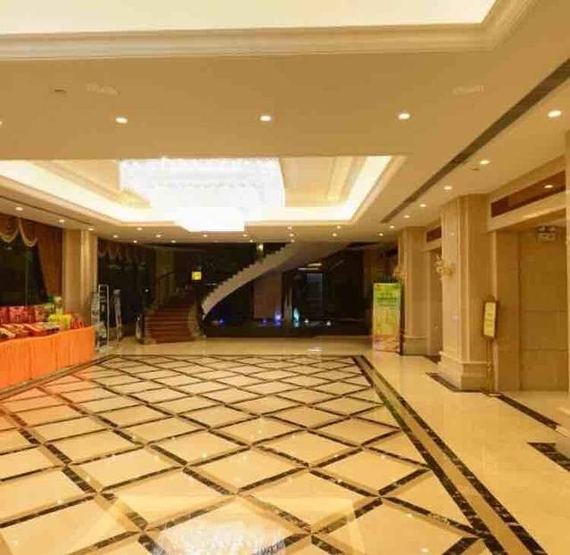 黄埔华苑酒家(黄埔店)