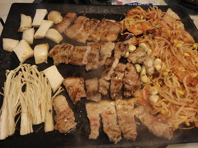八色烤肉(弘大店)