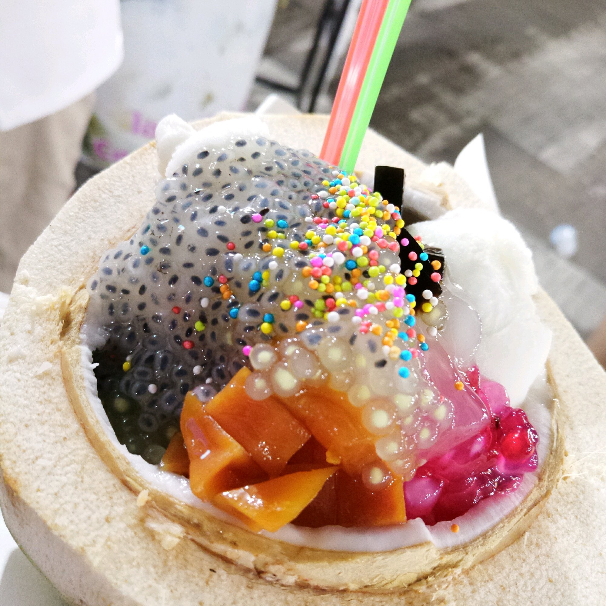 椰子冰淇淋,嗯,甜!