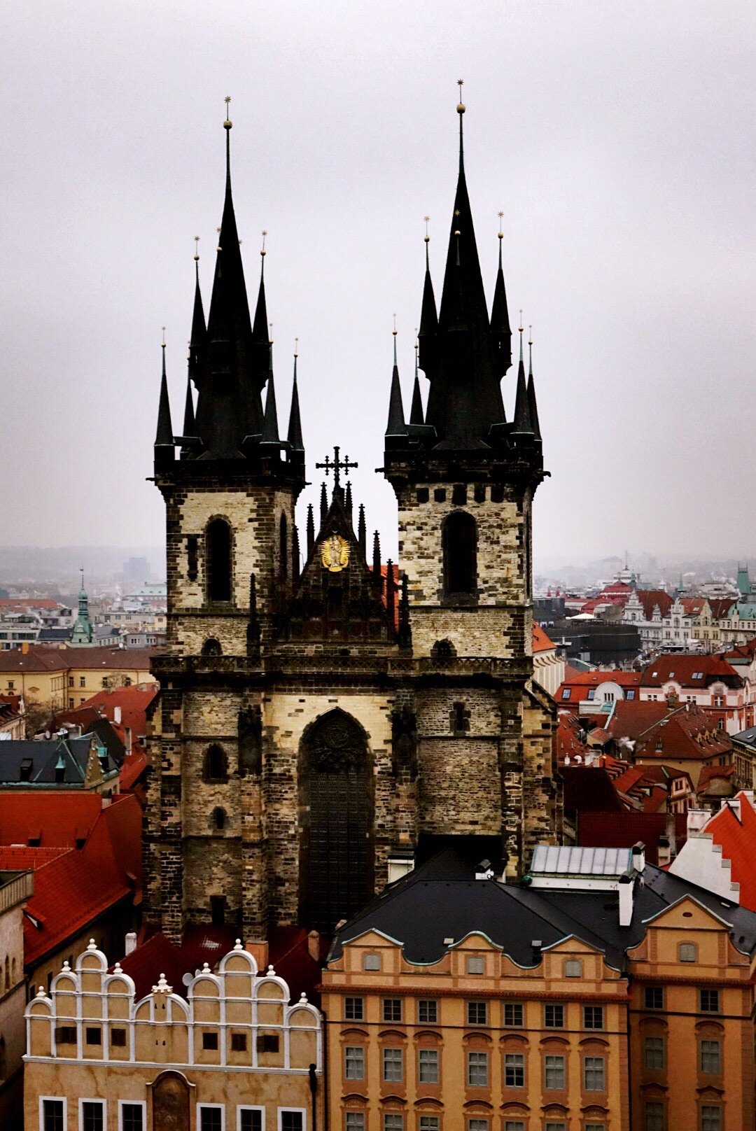 2023提恩教堂游玩攻略,泰恩教堂高耸的双塔是布拉格...【去哪儿攻略】