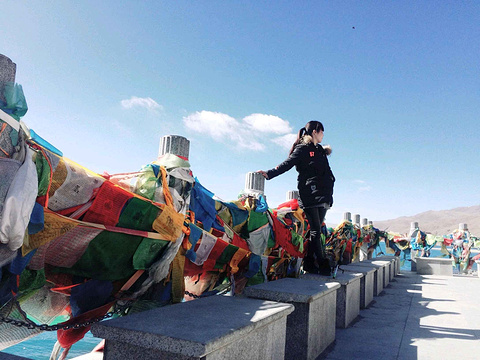 羊卓雍错旅游景点攻略图