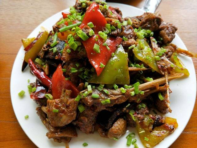 湘西往事二楼美食部落 