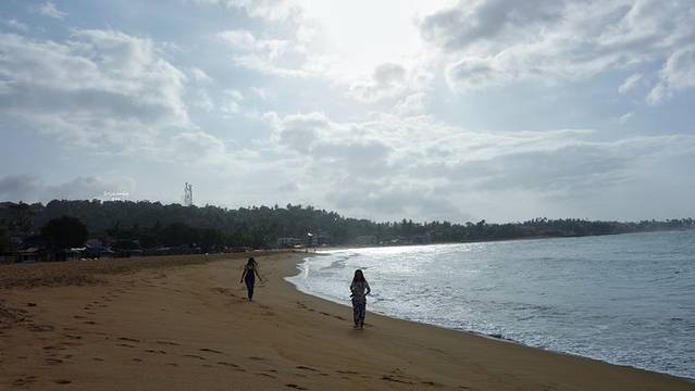 乌纳瓦吐纳海滩