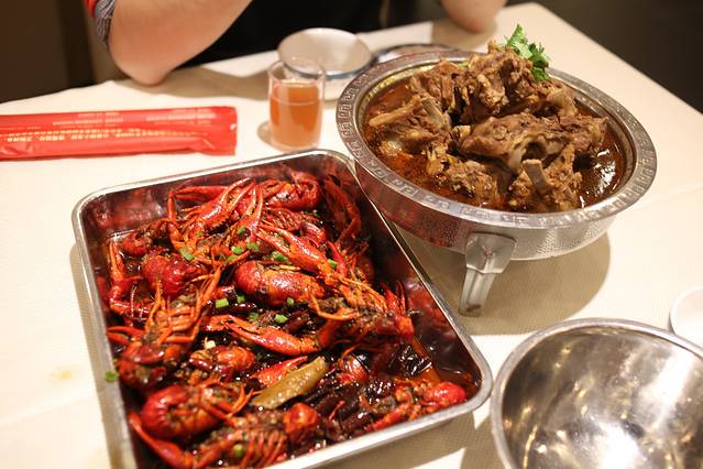 胡大胡大饭馆