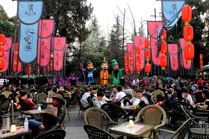 卡通画的三国人物,均充满童年怀旧的淳朴快乐_锦里古街"的评论