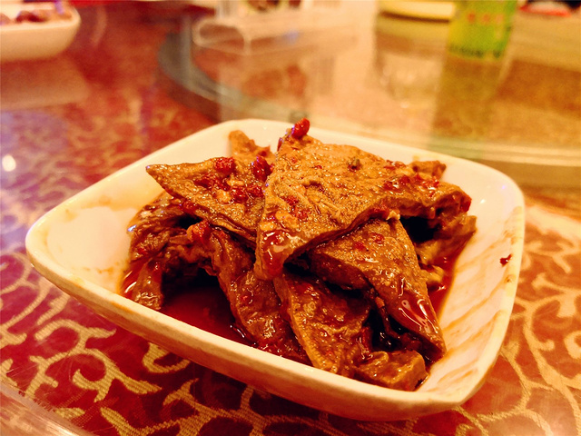 阿甘酒家,据说是桂林两家最有名的餐馆之一,这一次我们也去尝了一下