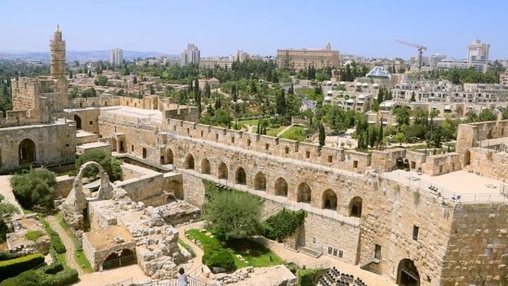 "如果巴比伦空中花园真实存在，那么是否有可能是这批犹太人做工建造的呢？罗马人派希律王过来统治犹太省_大卫城塔"的评论图片