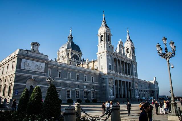 阿穆德纳圣母主教座堂